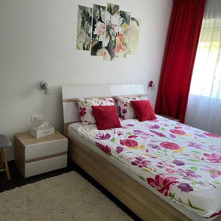 A3M Apartment Deva Bagian luar foto