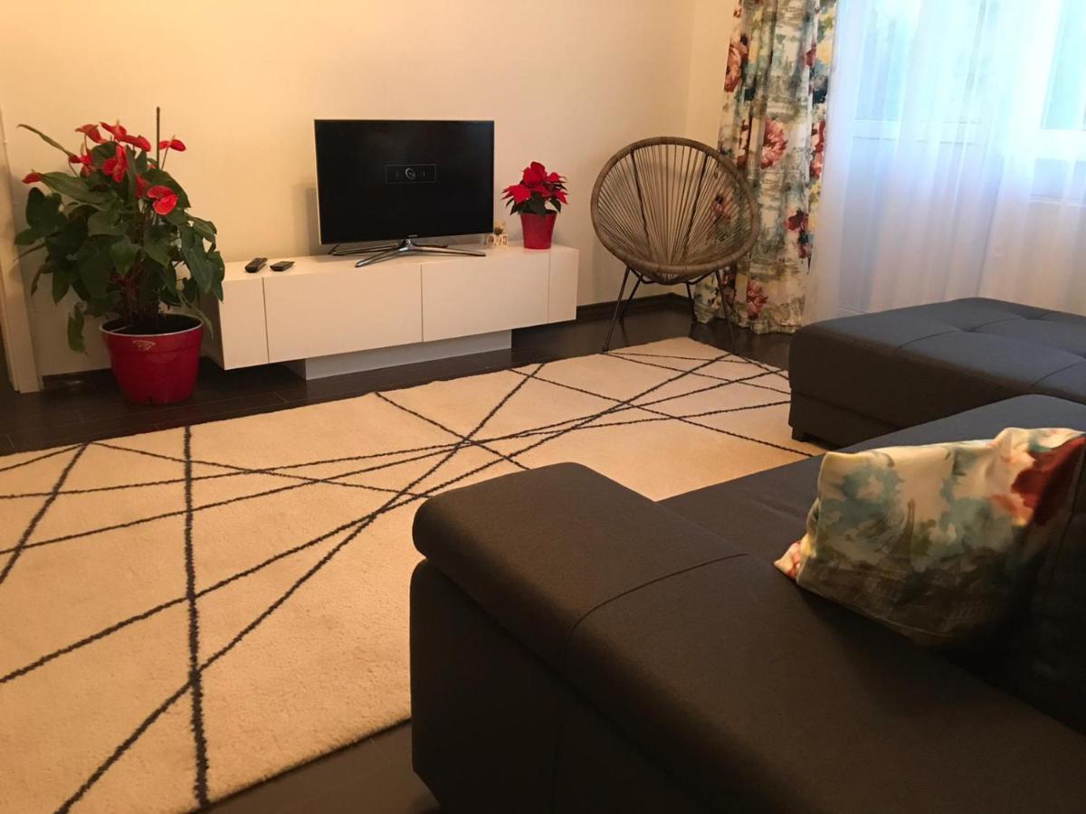 A3M Apartment Deva Bagian luar foto
